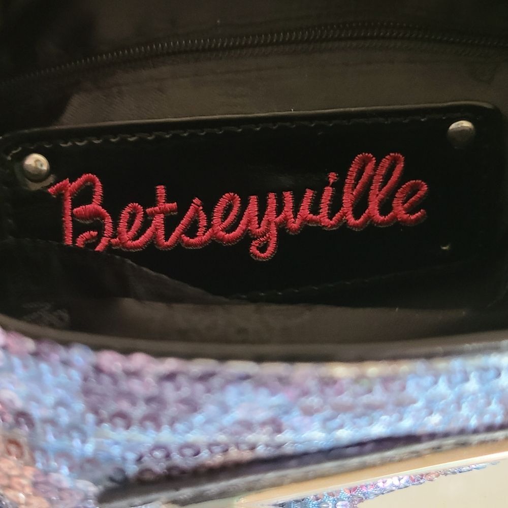 betseyville betsey johnson leopard print crossbody bag purse with zipper accents - Picture 5 of 8